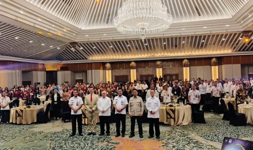 KAJIAN PUBLIK KEMENKOPOLKAM YANG BEKERJASAMA DENGAN FAKULTAS KEAMANAN NASIONAL UNHAN RI DENGAN TEMA KETAHANAN NASIONAL INDONESIA DIHADAPKAN PADA KONTINJENSI KONFLIK GLOBAL DAN REGIONAL