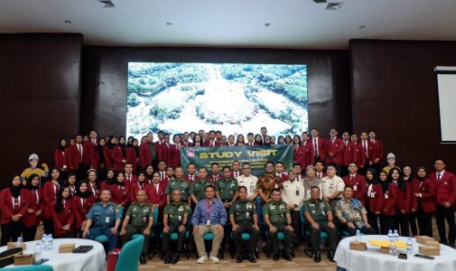 Kunjungan Studi Fakultas Keamanan Nasional Universitas Pertahanan RI ke PT Dahana dan Yonkavkud TNI AD